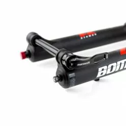 Fourche MARZOCCHI BOMBER Z1 27,5" 170 Mm Grip Sweep-Adj Axe 15 Mm Boost Déport 44 Mm Noir Mat 26 Fourche MARZOCCHI BOMBER Z1 27,5" 170 Mm Grip Sweep-Adj Axe 15 Mm Boost Déport 44 Mm Noir Mat -VTT Semi-Rigides grand magasin 600x600 167316 15608625541437 1